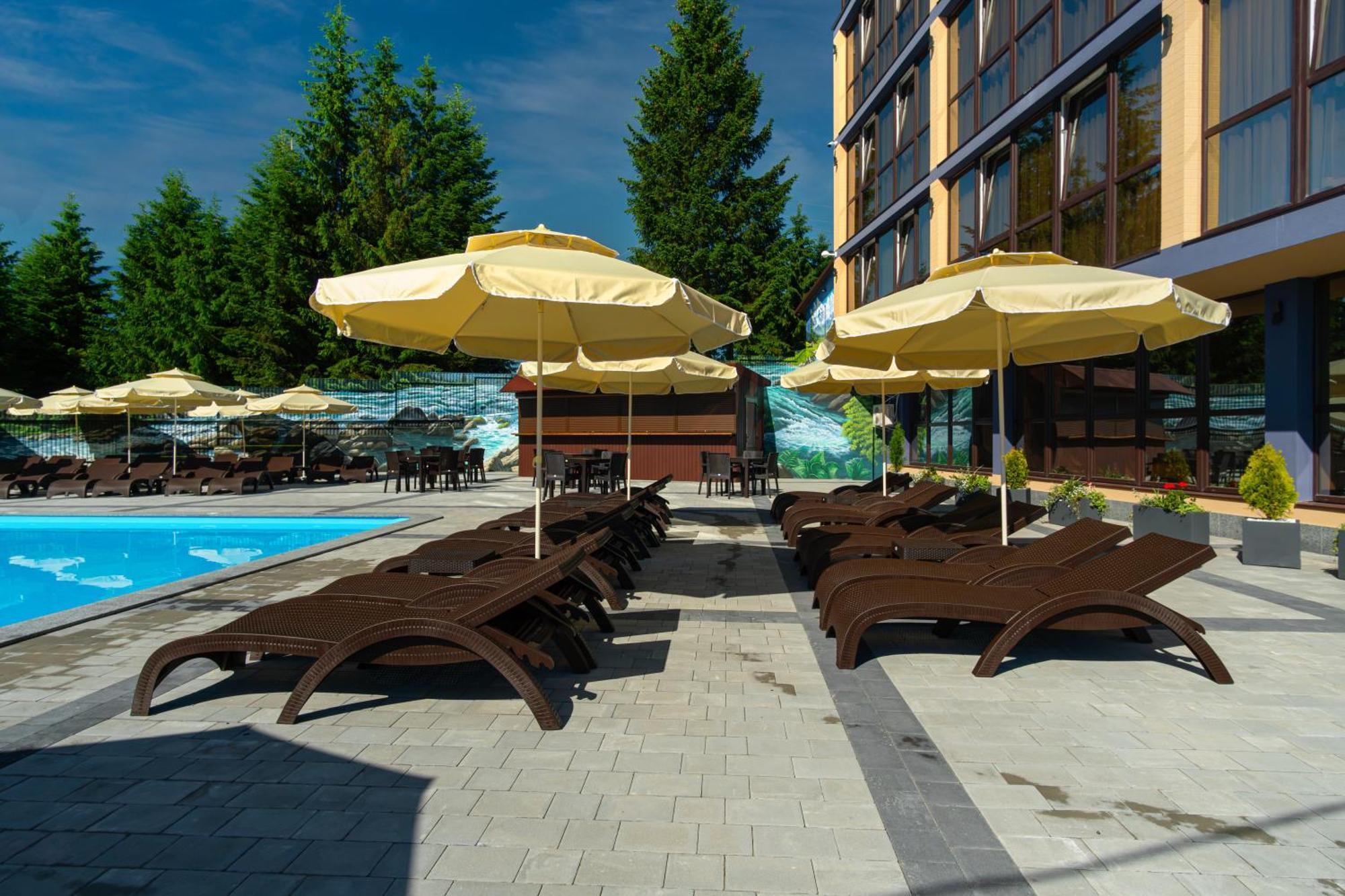 Summit Otel Yablunytsia Dış mekan fotoğraf