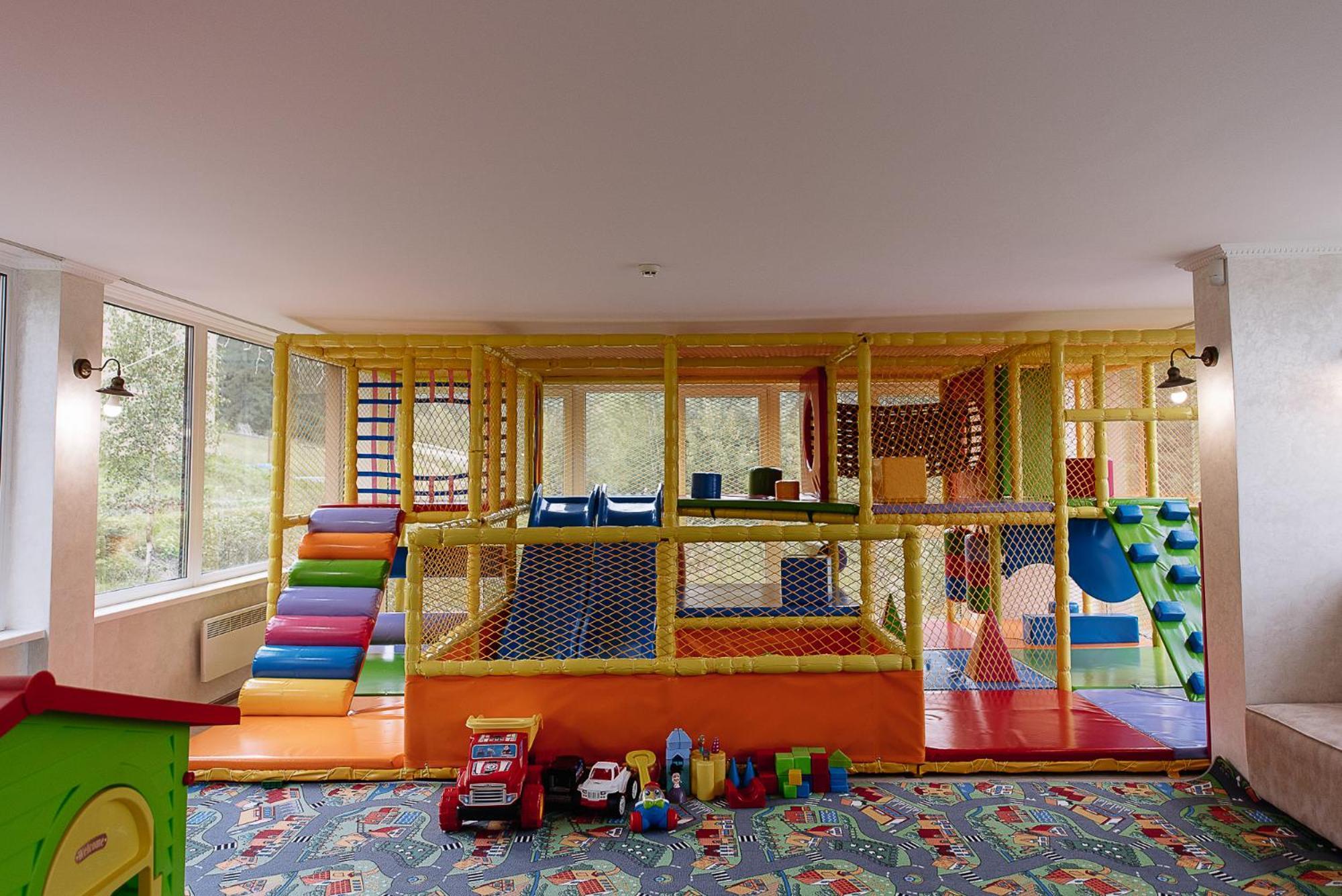 Summit Otel Yablunytsia Dış mekan fotoğraf
