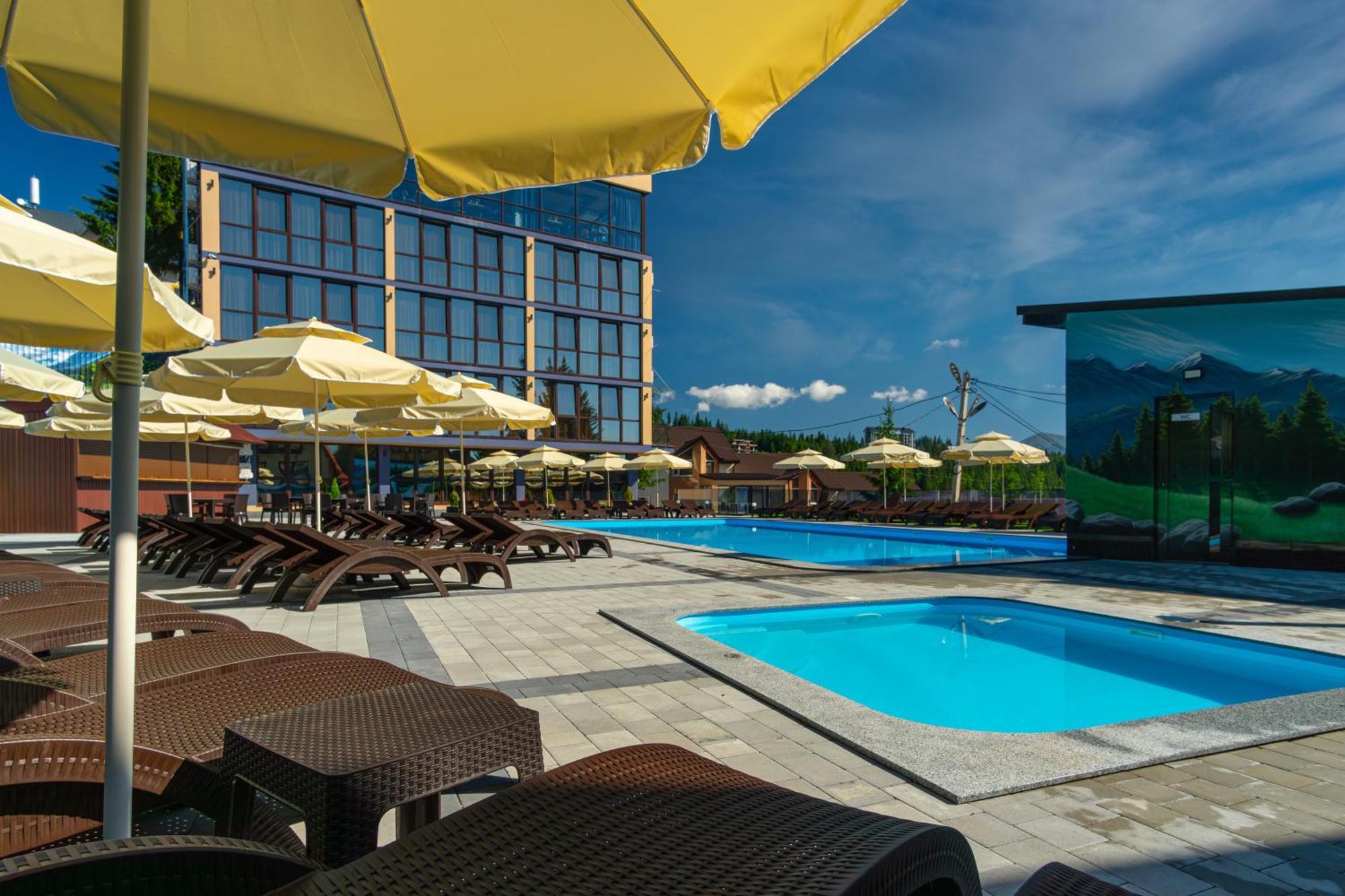Summit Otel Yablunytsia Dış mekan fotoğraf