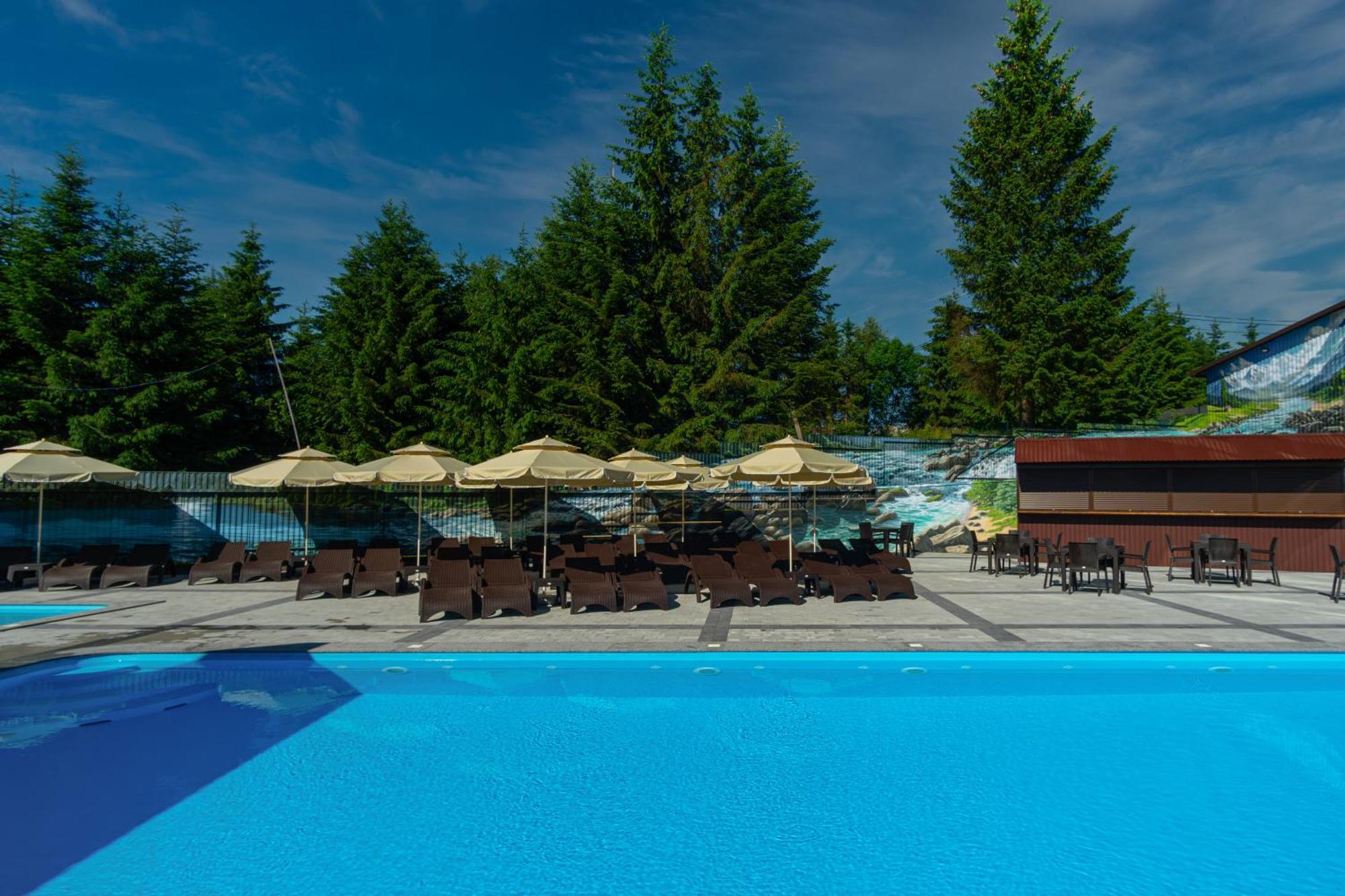 Summit Otel Yablunytsia Dış mekan fotoğraf