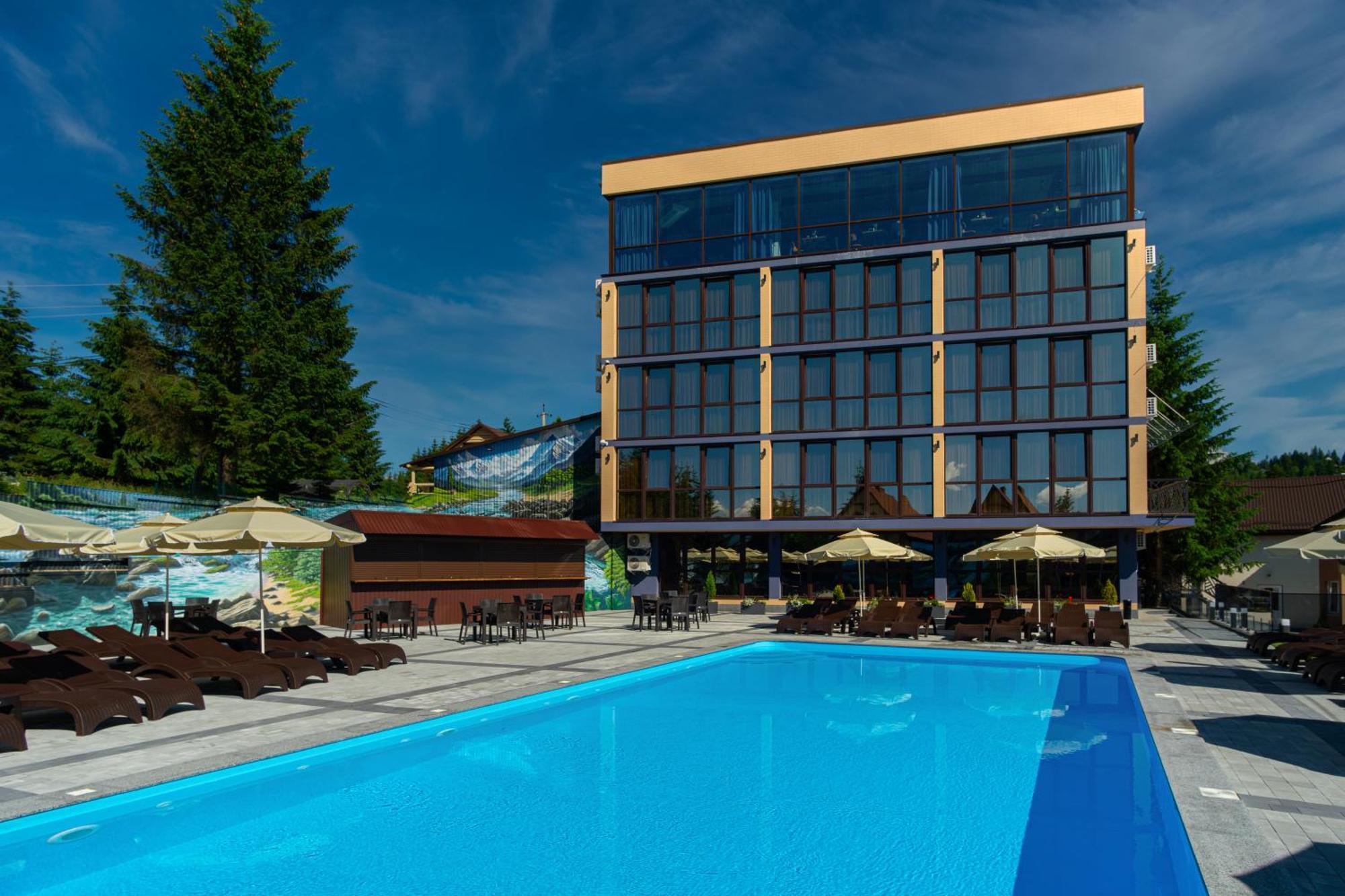 Summit Otel Yablunytsia Dış mekan fotoğraf