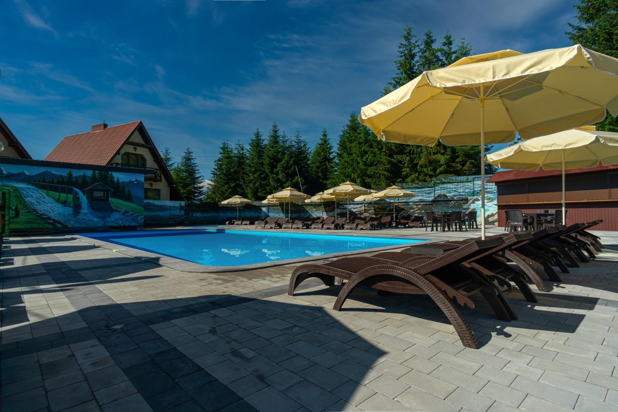 Summit Otel Yablunytsia Dış mekan fotoğraf