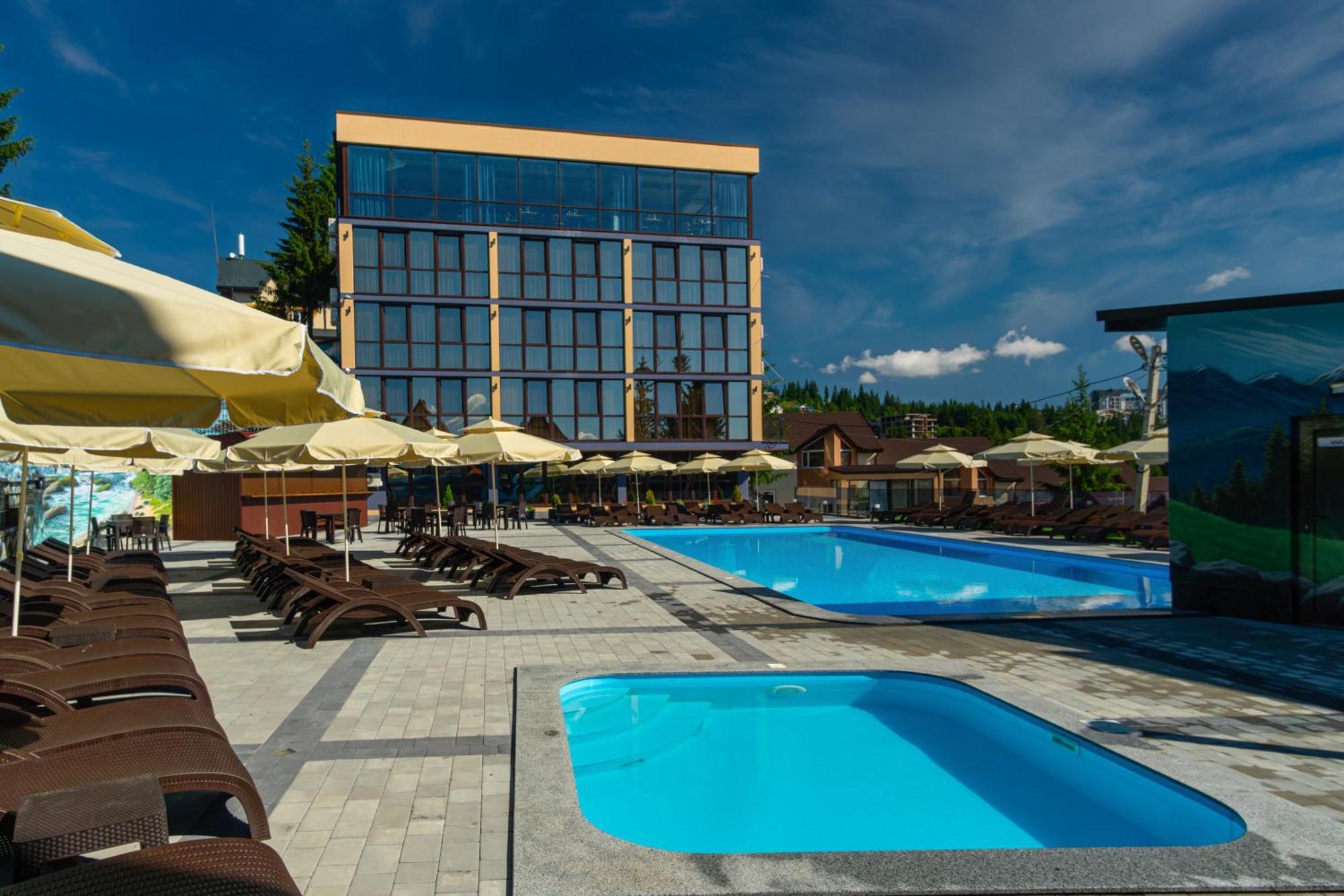 Summit Otel Yablunytsia Dış mekan fotoğraf