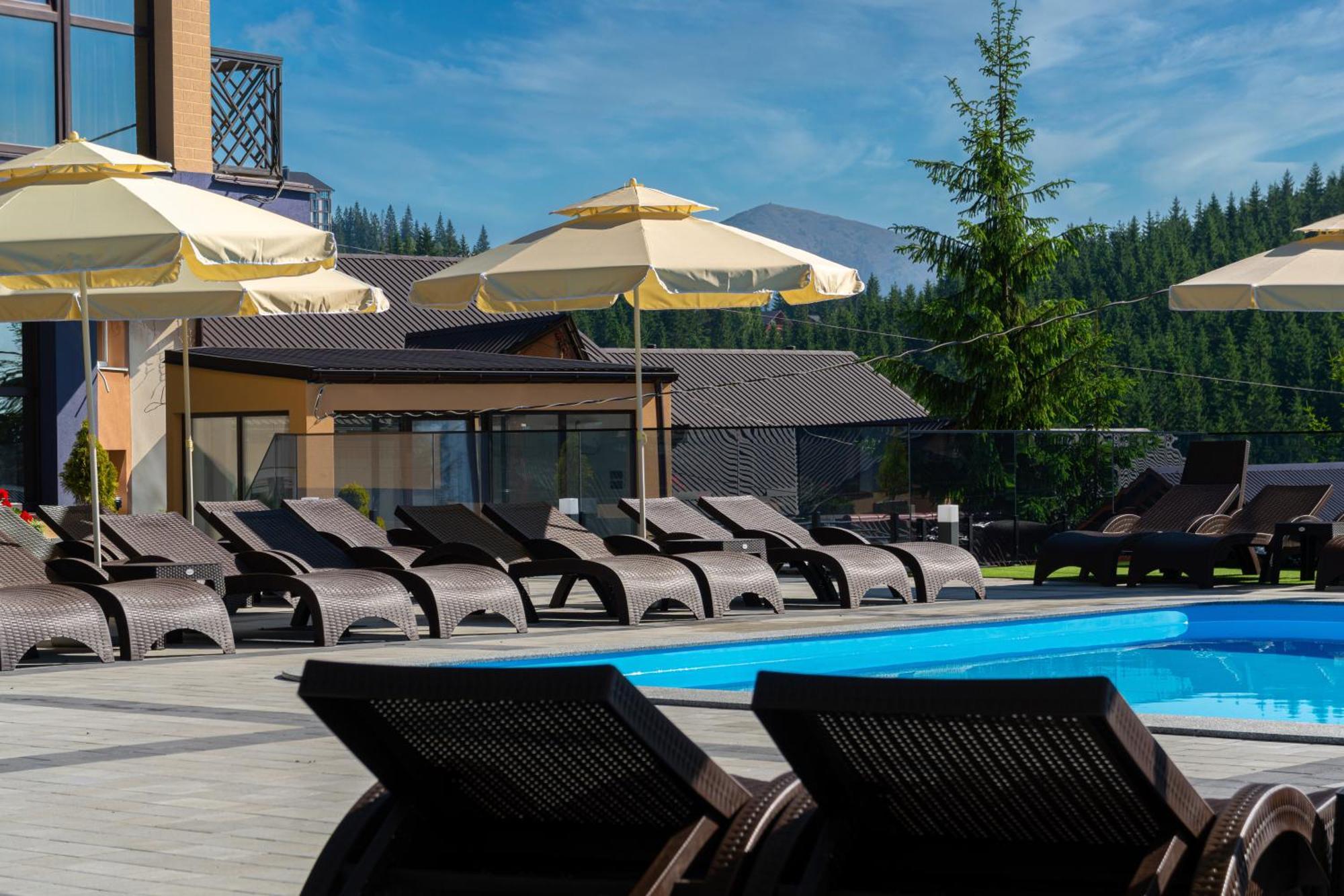 Summit Otel Yablunytsia Dış mekan fotoğraf