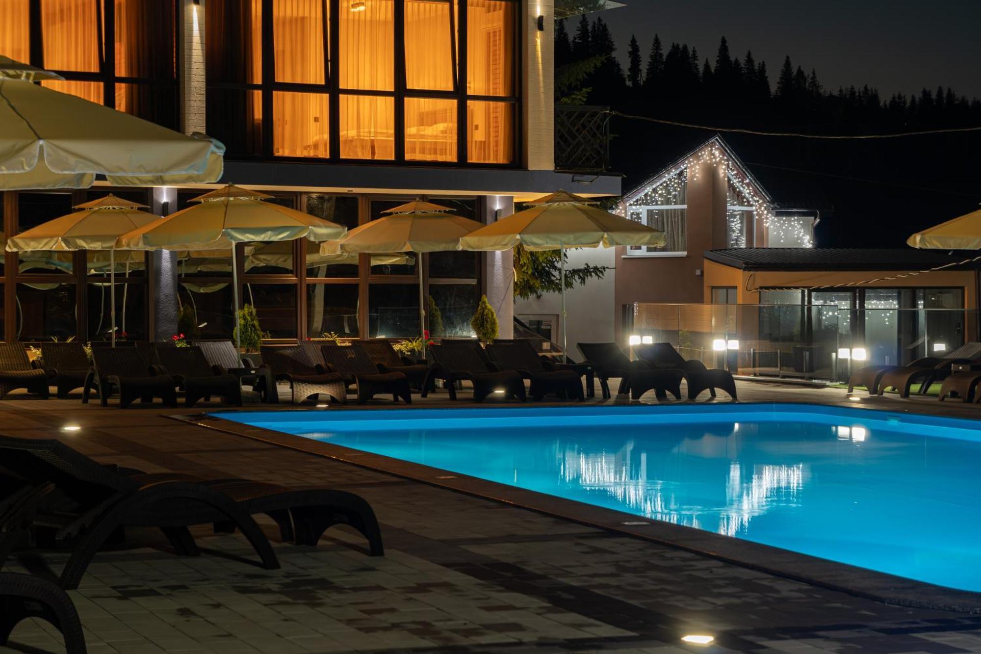Summit Otel Yablunytsia Dış mekan fotoğraf